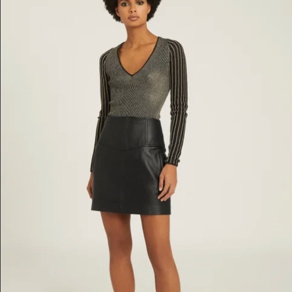 Beautiful black leather mini skirt - Picture 4 of 5